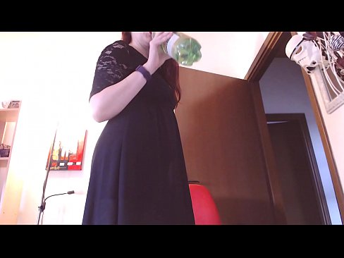 ❤️ Ein unterwürfiger Sklave, der schmutzige und üppige Höschen liebt, wird gezwungen zu masturbieren, nachdem er dieses Video gesehen hat! ❤❌ Fucking bei uns ❤