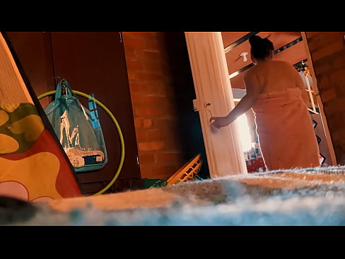 ❤️ Mein Onkel folgt mir in die Dusche, er fickt mich, während ich dusche. ❤❌ Fucking bei uns ❤