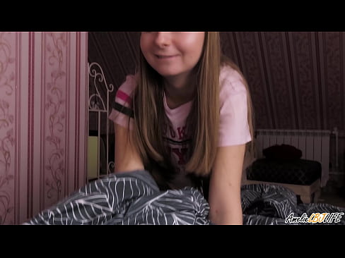 ❤️ Blondie saugt ihre BFF's tief und bekommt Sperma in den Mund ❤❌ Fucking bei uns ❤