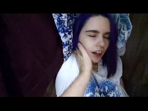 ❤️ Habe meine Schwester im Schrank gefunden und ihr beim Abspritzen geholfen ❤❌ Fucking bei uns ❤